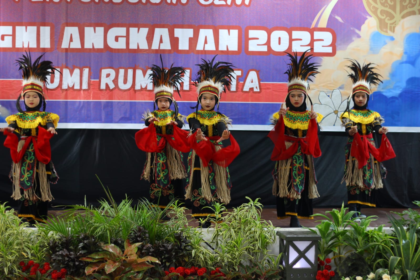 Prodi PGMI UIN Sulthan Thaha Saifuddin Jambi dan  Institut Islam Mamba’ul Ulum Jambi Sukses Gelar Kolaborasi Seni Pertunjukan Bertema Lingkungan “Bumi Rumah Kita”