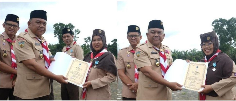 Dua Dosen UIN STS Jambi Terima Lencana Pancawarsa pada Peringatan Hari Pramuka Kwarcab Muaro Jambi