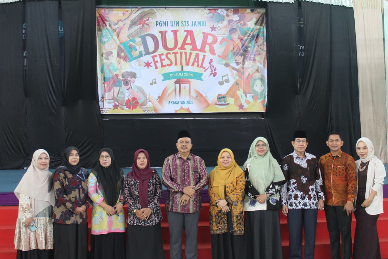 Seni Pertunjukan EduArt Festival PGMI: Melatih Mahasiswa Menjadi Sutradara dan Pengelola Acara